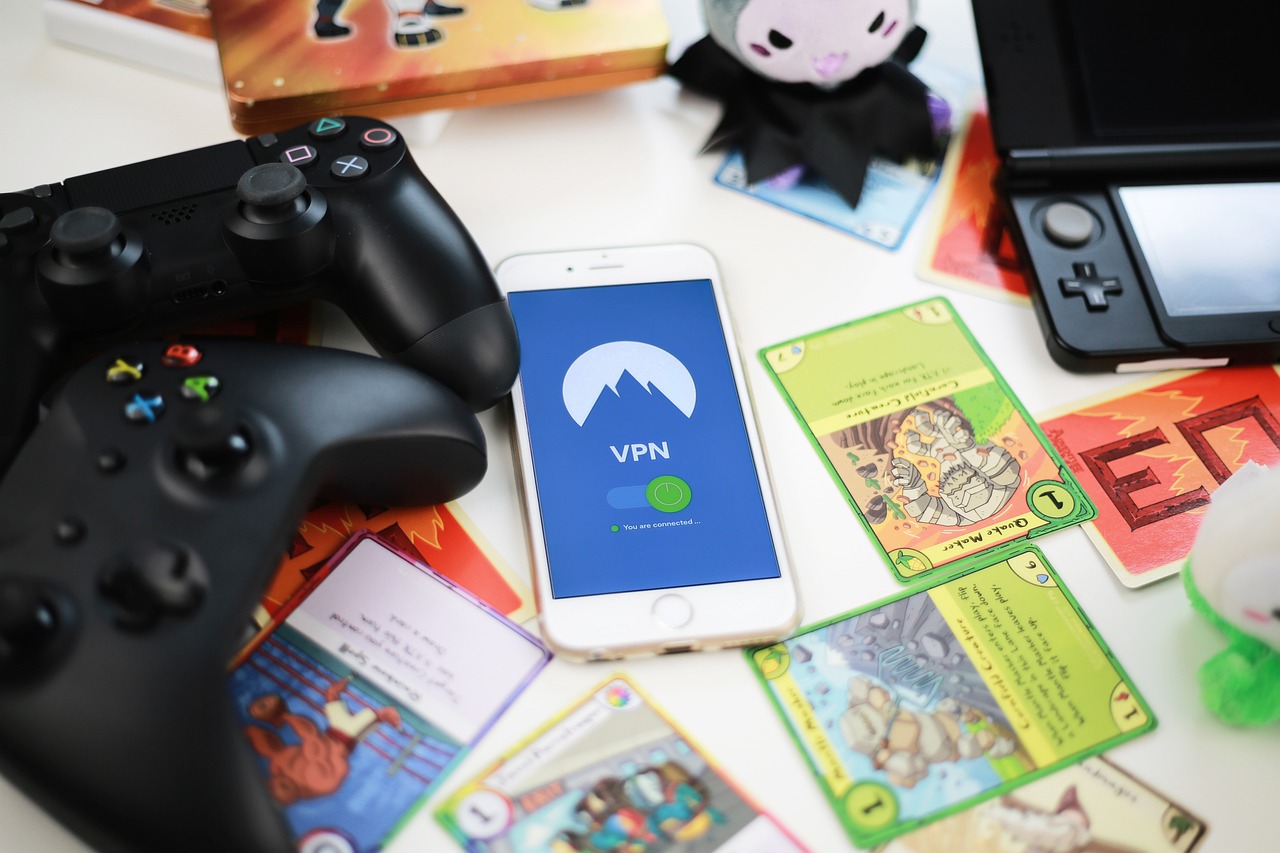 Balancing Social Relationships and Online Security